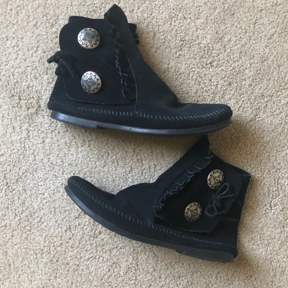 🌚 Minnetonka boots 🌚